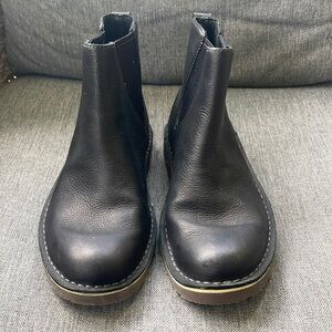 L.L Bean - Women's Stonington Chelsea Boots, Leather, W8
